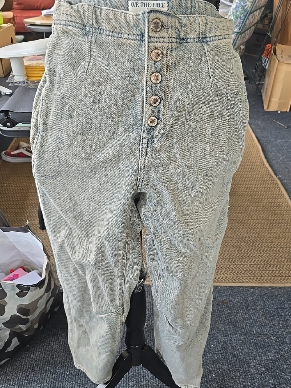 We The Free Light Wash High-Rise Button-Fly Jeans Barrel. Size 26.